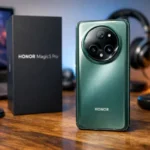 Geekzilla.tech Honor Magic 5 Pro in hand showing curved display and camera module